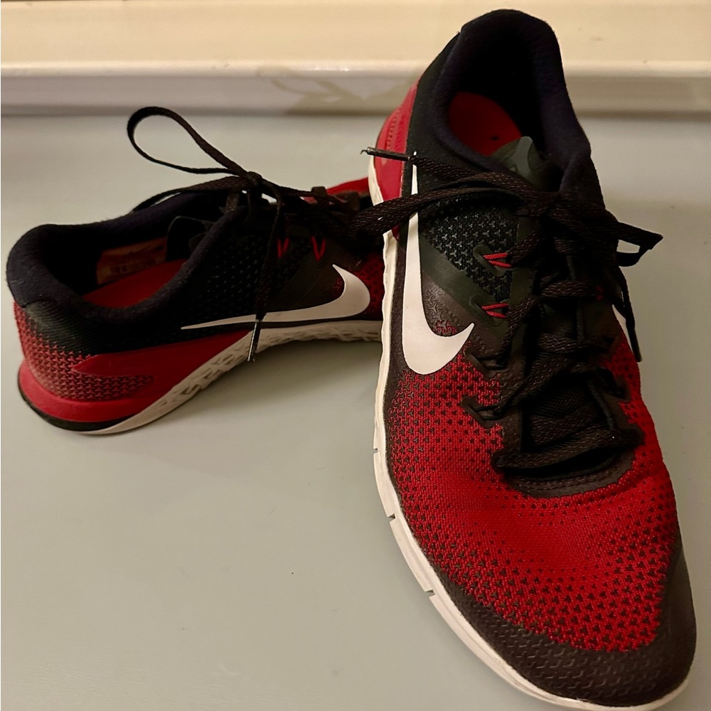 Mens 10.5 Nike Metcons lightly worn